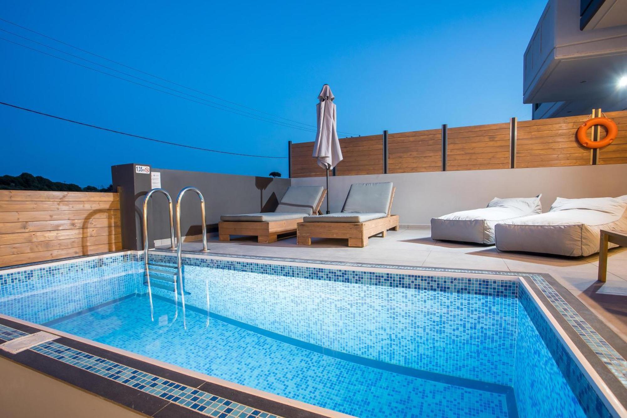 Armonikon Pool * Asgourou
